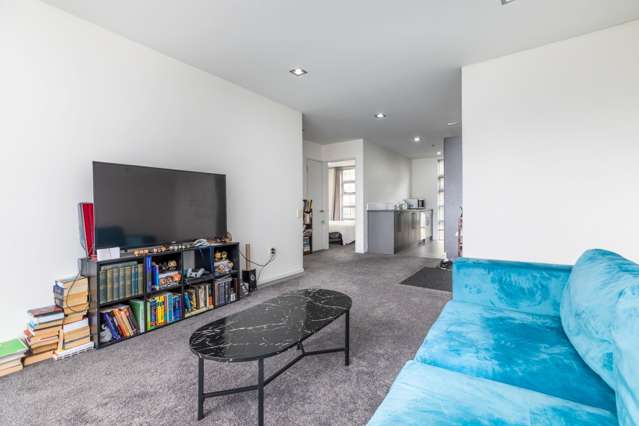 4b/22 Liverpool Street 10015_1