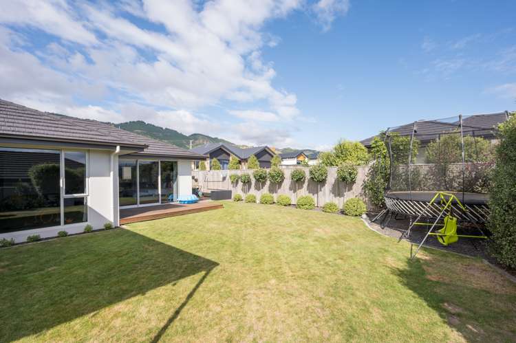 32 Hart Road Richmond_16