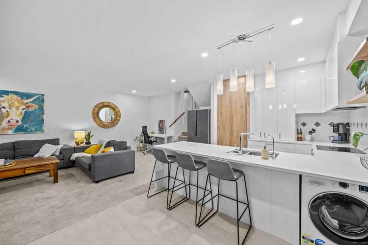 3/270 Sunset Road Windsor Park_7