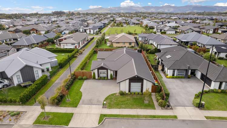 45 Vernon Drive Lincoln_22