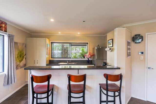 1A Peel Place Wainuiomata_4