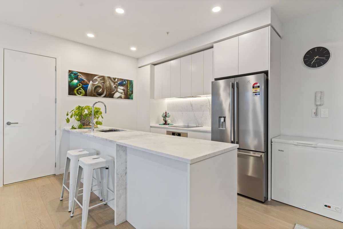 1002/1 Greys Avenue_1