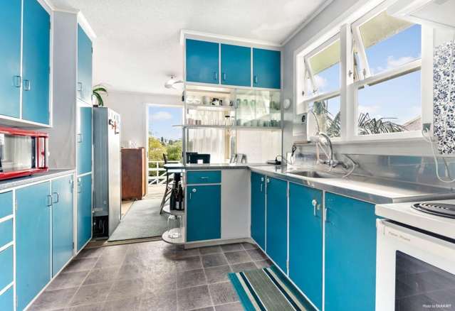 92 Archers Rd 10878_3