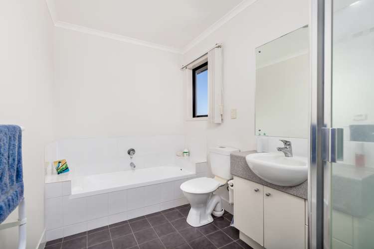 33 Trimaran Drive Gulf Harbour_12