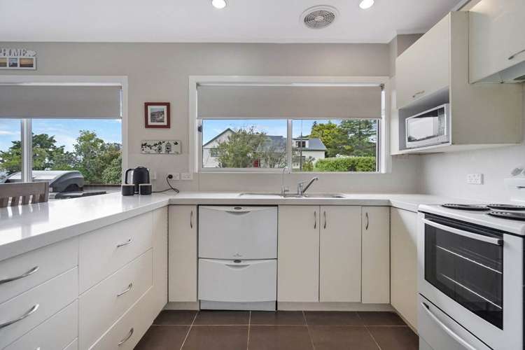 8 Torbay Heights Torbay_15
