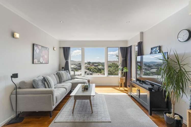 19 Kahikatea Grove Paparangi_3