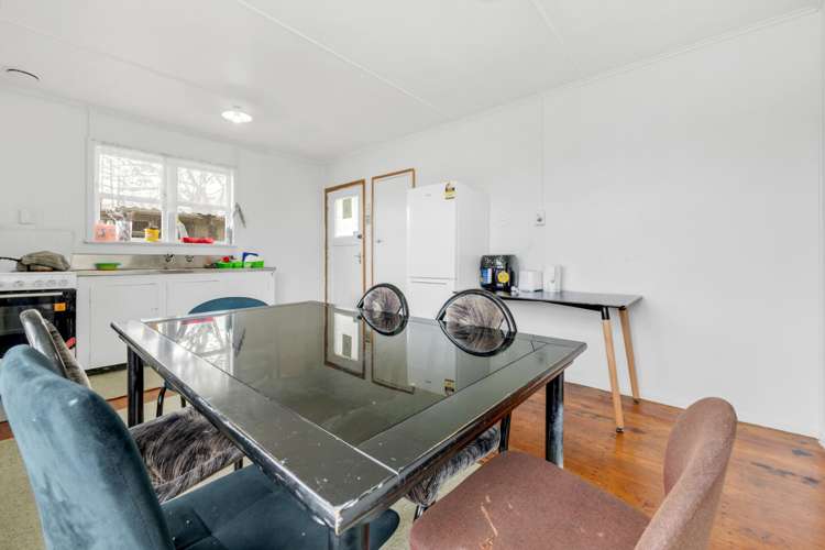 32 Ashton Avenue Otara_13