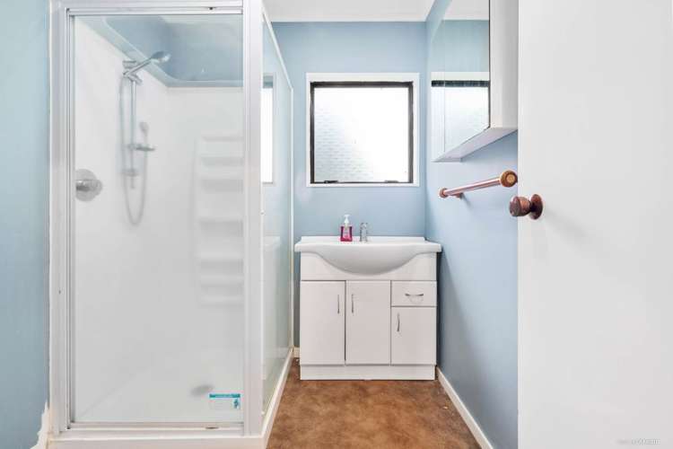 114 Craig Road Pollok_10