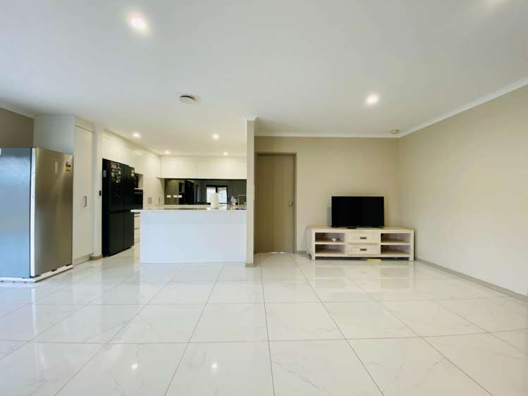 42 Accent Drive Flat Bush_3