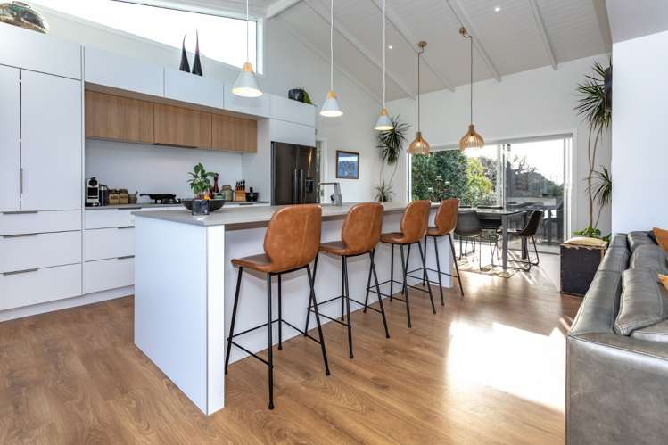 101 Pohutukawa Crescent Whangamata_12