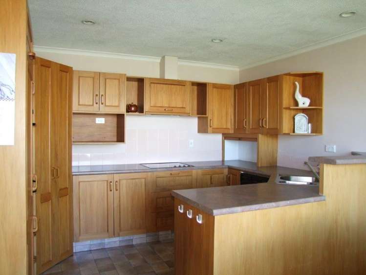 2 Duthie Street Milton_7