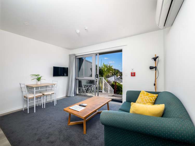 2/7 Wellington Street Russell_5