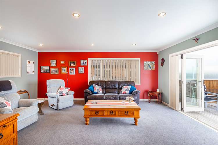 93 Athol Place Algies Bay_13