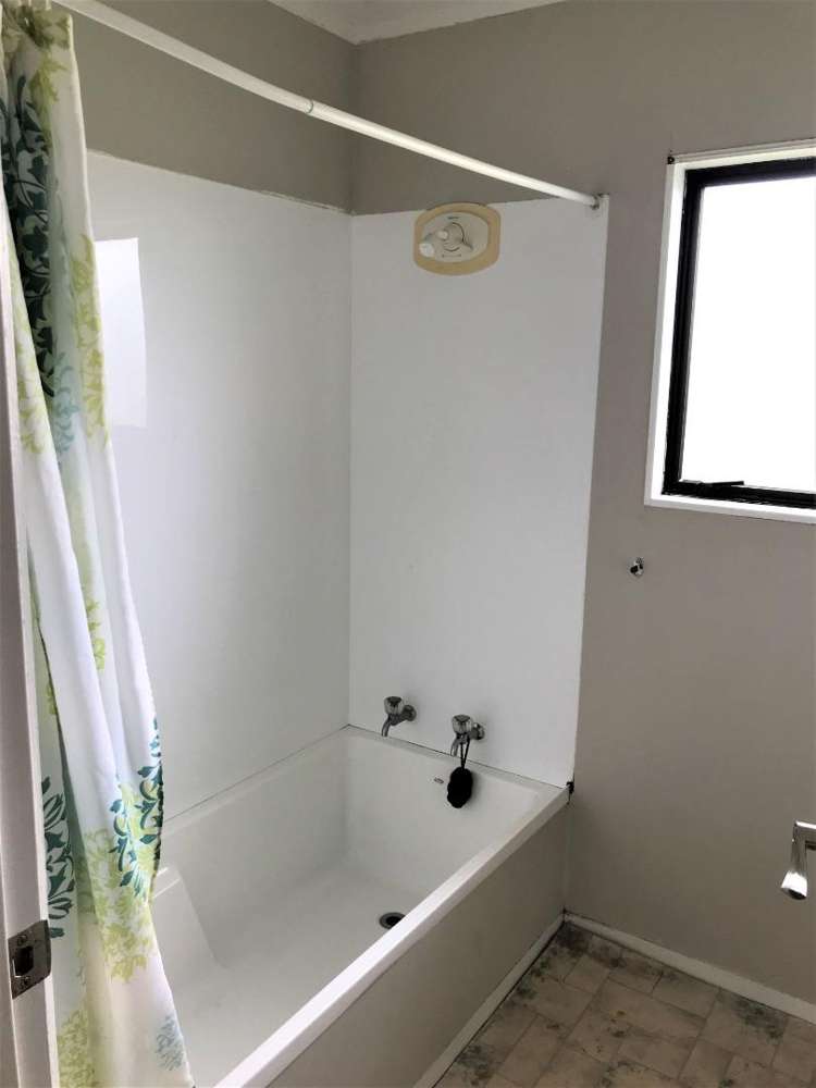 4 Dungarvon Place Clendon Park_10