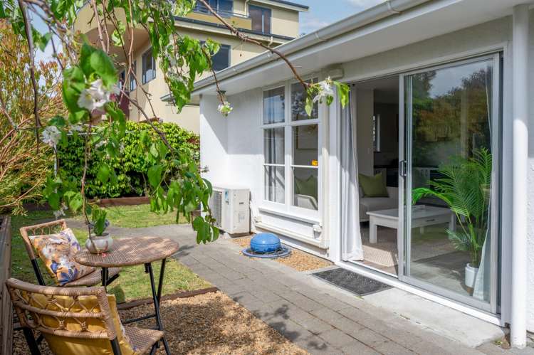 3/10A Meeanee Quay Westshore_12