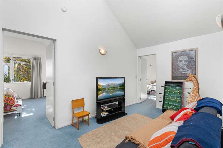 2/32 Winchester Street Merivale_12