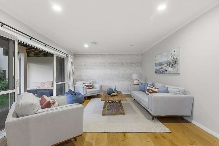 56 Hattaway Avenue Bucklands Beach_18