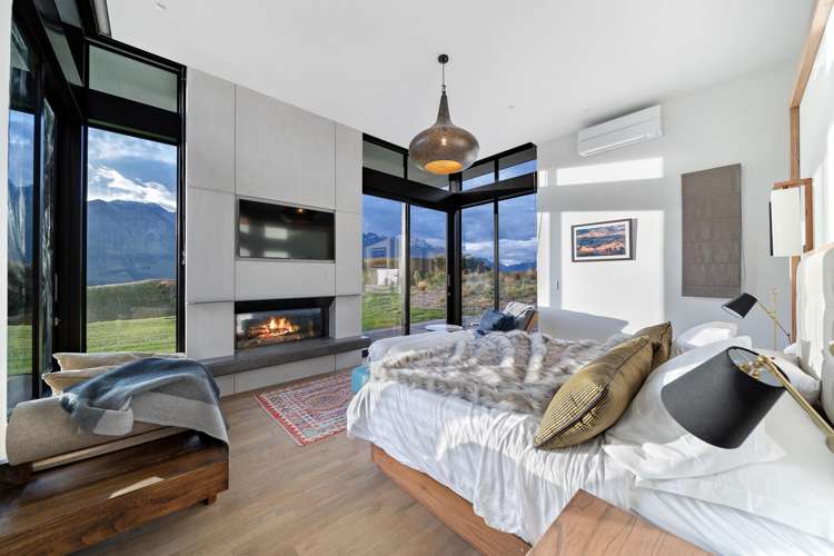 5 River Valley View Glenorchy_13