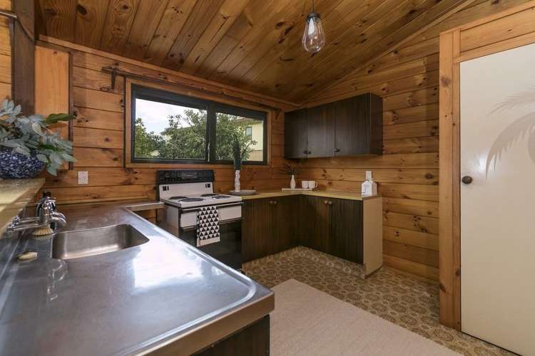 454 West Coast Road Glen Eden_8