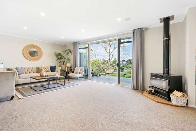 22 Windfall Grove Greenhithe_10
