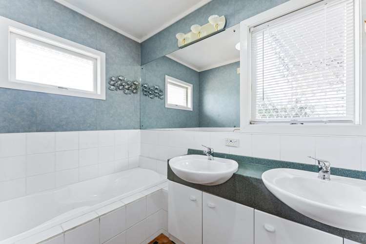 46 Knightsbridge Drive Forrest Hill_11