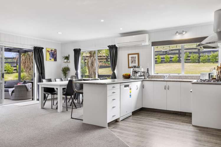 434 Whangamata Road Kinloch_14