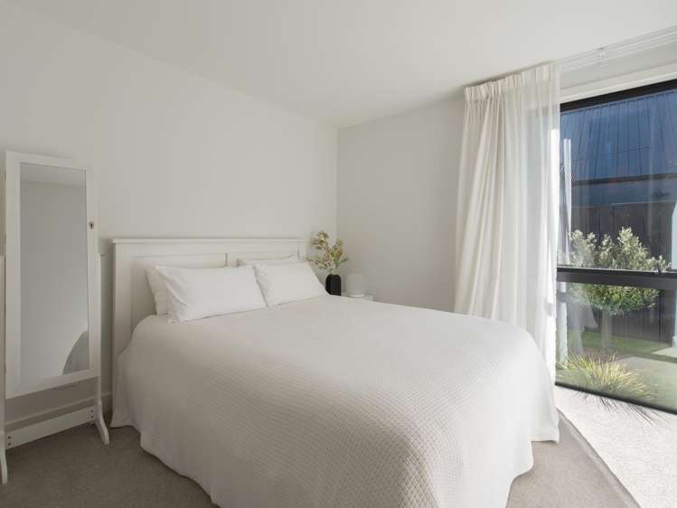 8 Upton Lane Richmond_11