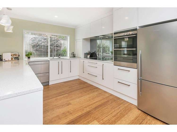 7 Hendrika Court Hobsonville_5