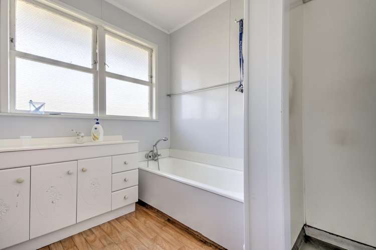 138 Clyde Street Hamilton East_13