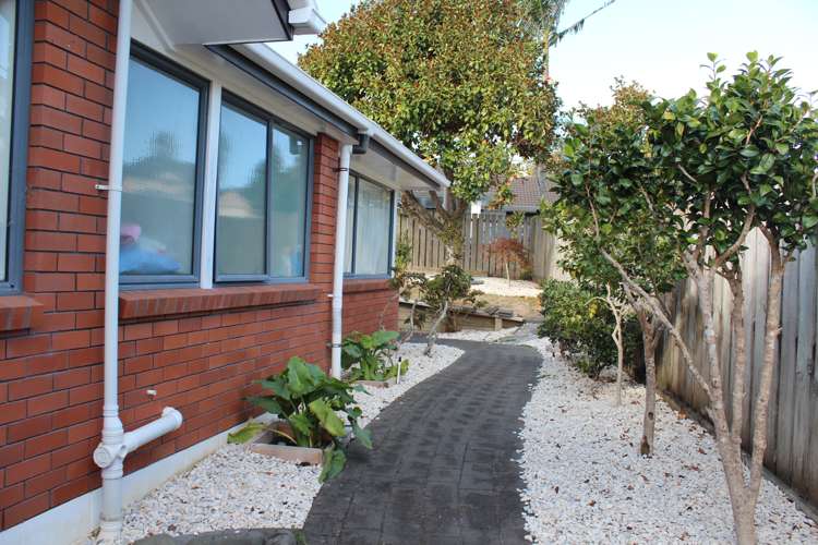 32 Currell Way Somerville_11