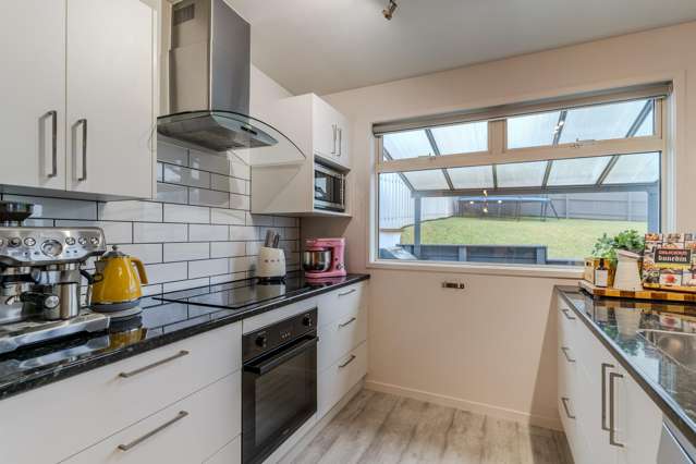 27 Gilkison Street Halfway Bush_4