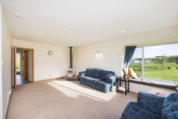 627 Pinfold Road_5