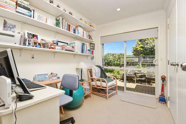 4/4 Ann Street Victoria_4