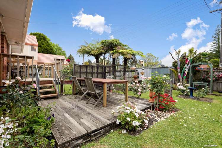 81 Te Atatu Road Te Atatu South_2