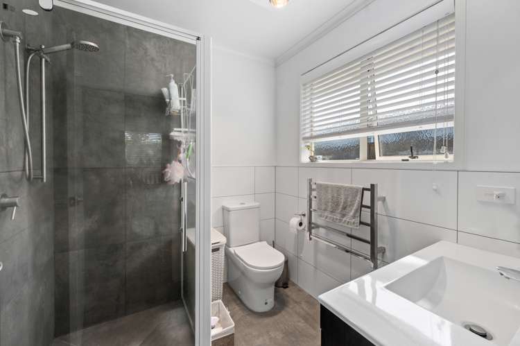 9 Holland Street Glenholme_11