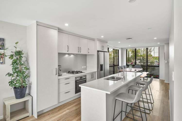 10 Seafarer Crescent Stanmore Bay_2