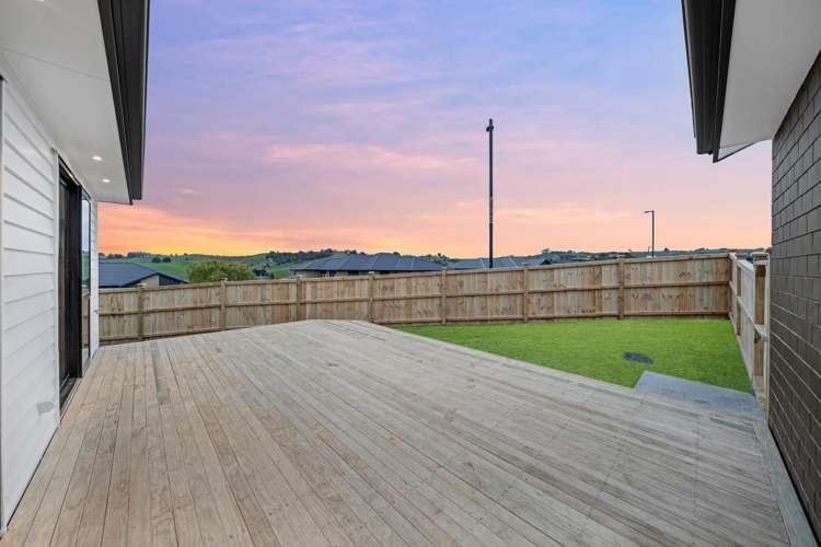 22 LEATHEM CRESCENT Pokeno_16