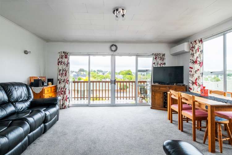 1/61 Evans Street Waimataitai_4