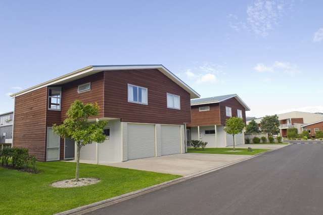 7/18 Eyre Street Whitianga_1