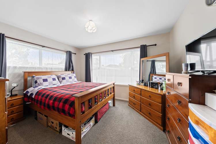 174 Shortland Street Aranui_6