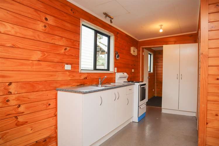 11 Thompson Street Greymouth_12