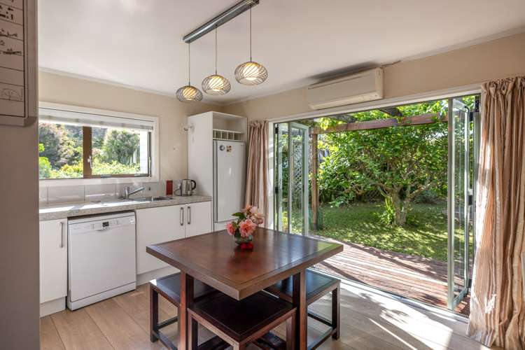 43 Tahatai Road Oneroa_13