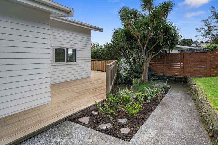 8 Meander Drive Welcome Bay_20