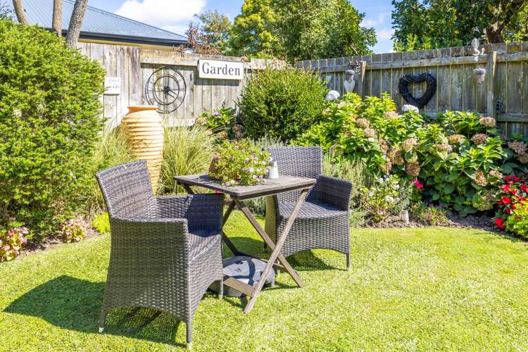 18 Gambia Grove Flagstaff_16