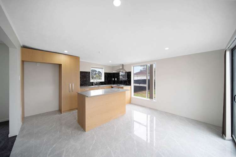 15 Mayflower Close Mangere East_10