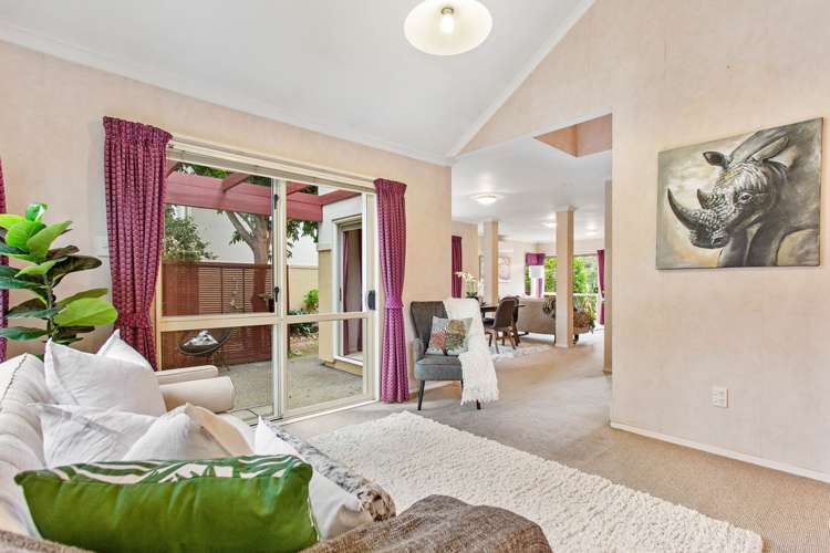 6 Chettle Court New Lynn_5