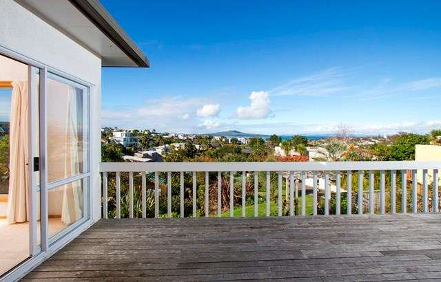 54 Parr Terrace Castor Bay_2