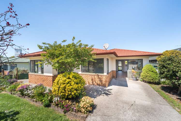7 Saint Johns Close (off West Street) Feilding_16