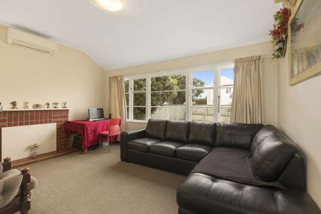 15 Pirie Crescent Moera_1