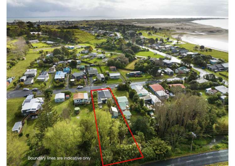 7 Maraetai Place Port Waikato_12